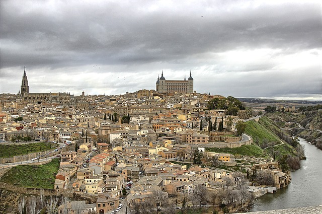 Descubre los mejores lugares que ver en Toledo, la joya turística de España